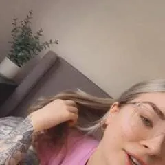 Michelle photo on Jungo Live