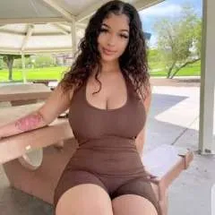 Khloe photo on Jungo Live