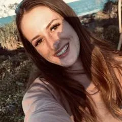 Tease photo on Jungo Live