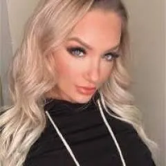 Julie photo on Jungo Live