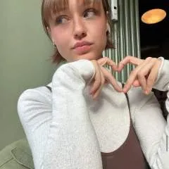 Aline Marcus photo on Jungo Live