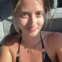 Ashley photo on Jungo Live