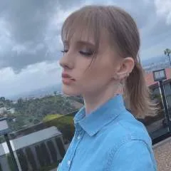 Vivian photo on Jungo Live