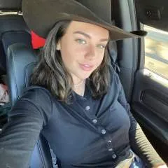 Ashleigh photo on Jungo Live