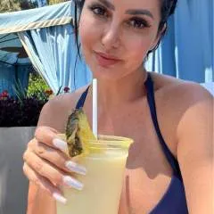 Jenny.... photo on Jungo Live