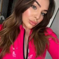 Prettydomme photo on Jungo Live