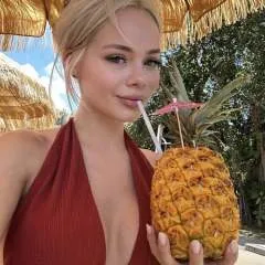 Emily photo on Jungo Live