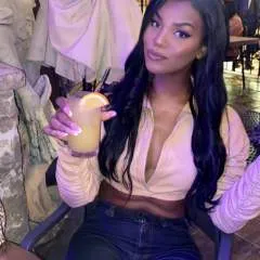 Paulinepuss photo on Jungo Live