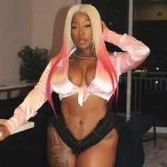 Miss Lynn photo on Jungo Live