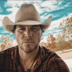 Dominic photo on Jungo Live