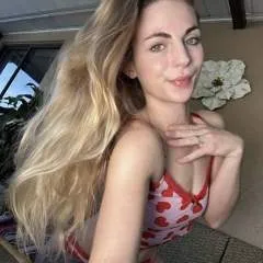 Bella photo on Jungo Live