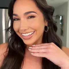 Tracy Edna photo on Jungo Live