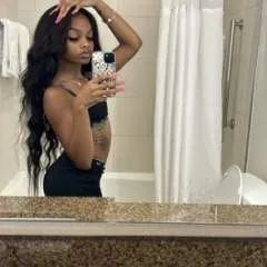 M_r_g........ photo on Jungo Live