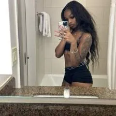 M_r_g........ photo on Jungo Live