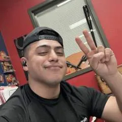 Thomas05 photo on Jungo Live