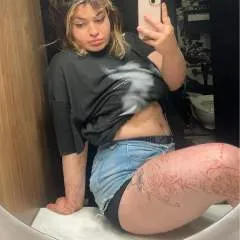 Julie photo on Jungo Live