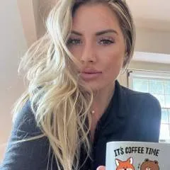 Mistress Shopia photo on Jungo Live