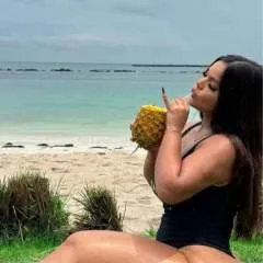 Sabrina photo on Jungo Live