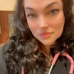 Chey photo on Jungo Live