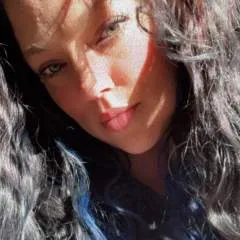 Chey photo on Jungo Live