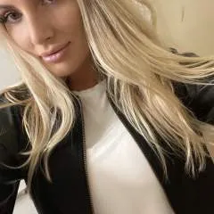 Mistress Shopia photo on Jungo Live