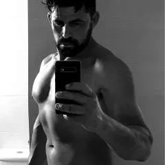 Nickolas photo on Jungo Live