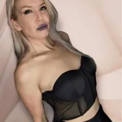 Chloe photo on Jungo Live