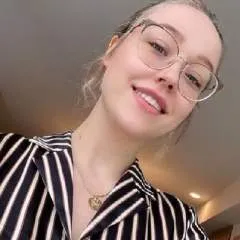 Sabrina photo on Jungo Live