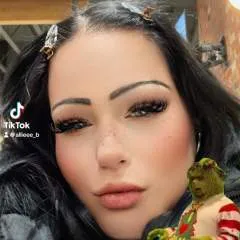 Allie photo on Jungo Live