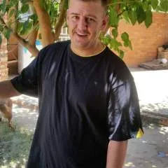 Expolering Couple photo on Jungo Live