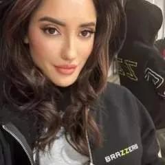 Mistress Evelyn photo on Jungo Live