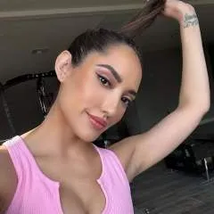 Mistress Evelyn photo on Jungo Live