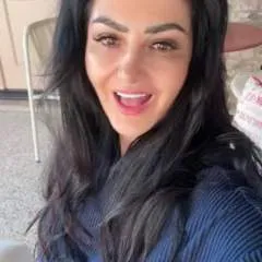 Angela photo on Jungo Live