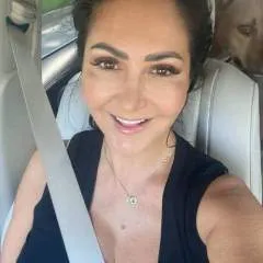 Angela photo on Jungo Live