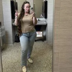 Evelyn photo on Jungo Live