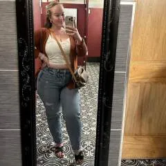 Evelyn photo on Jungo Live