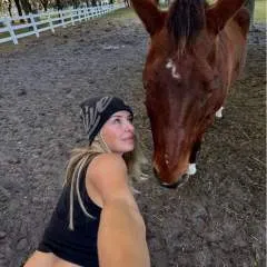 Christygirly photo on Jungo Live