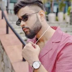 Vicky photo on Jungo Live