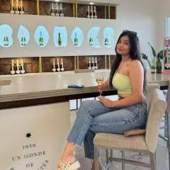 Oyesmeet photo on Jungo Live