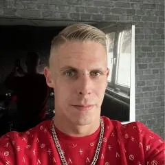 Dannyi........ photo on Jungo Live