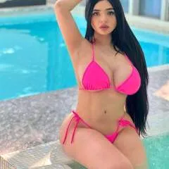 Sandra........ photo on Jungo Live