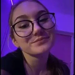 Julie........ photo on Jungo Live