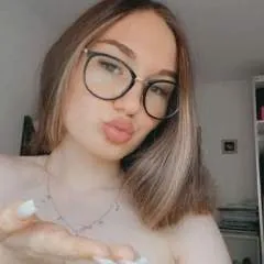 Julie........ photo on Jungo Live