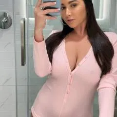 Lana20 photo on Jungo Live