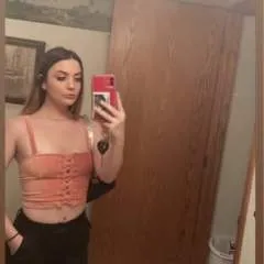 Kiara Noral photo on Jungo Live