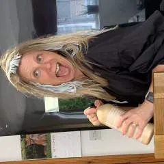 Slap photo on Jungo Live