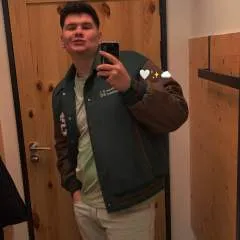 Sacha photo on Jungo Live