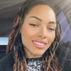 Christina photo on Jungo Live