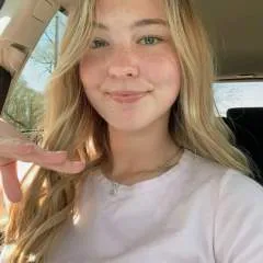 Jesica........ photo on Jungo Live