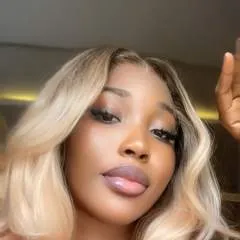 Goddesslou photo on Jungo Live